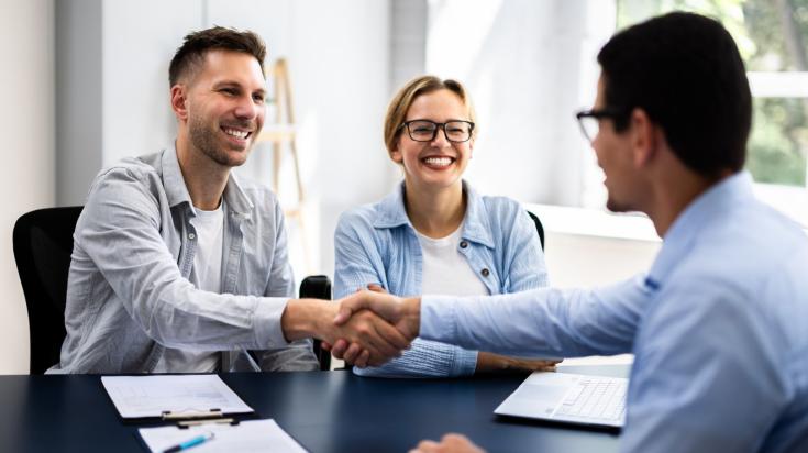 Courtier en assurance de prêt immobilier : quel intérêt et à quel prix ?